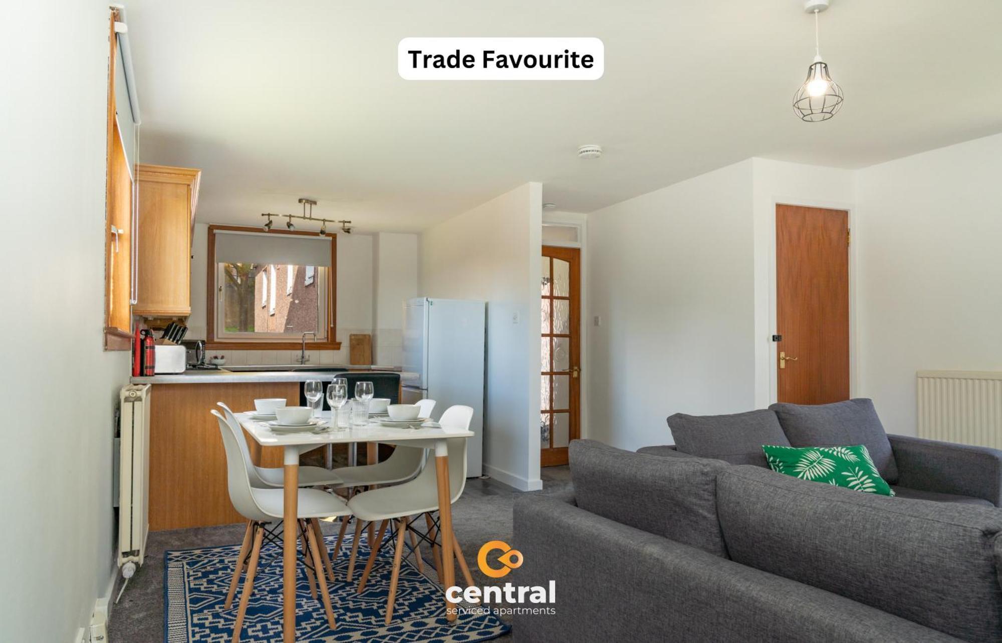 Central Serviced Apartments - 3 Bedrooms - Sleeps 4 - Superking Bed - King Bed - 2 Single Beds - Fully Equipped - Street Parking - Contact Us For Your Short & Long Term Stay Requirements Central Short Lets Dundee Exterior photo